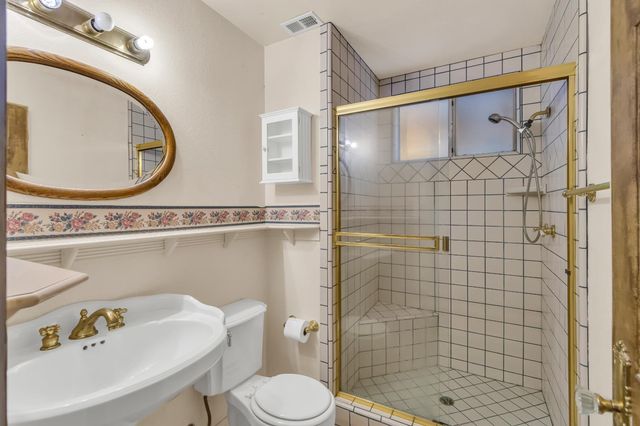 8620 La Paenda Way, Orangevale, CA 95662