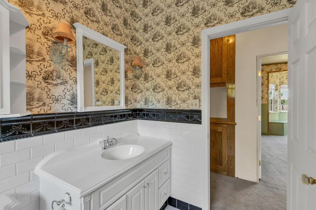 8620 La Paenda Way, Orangevale, CA 95662