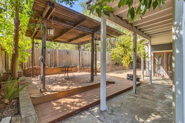 8620 La Paenda Way, Orangevale, CA 95662