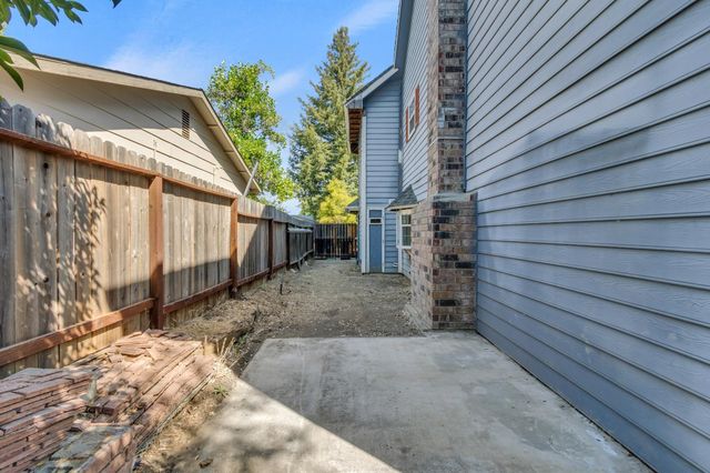 8620 La Paenda Way, Orangevale, CA 95662