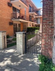 3914 W 63rd Street 3B, Chicago, IL 60629