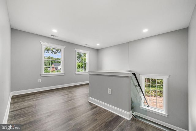 1371 N ROYAL AVE, Front Royal, VA 22630