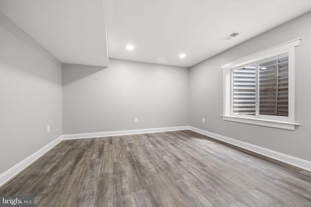 1371 N ROYAL AVE, Front Royal, VA 22630