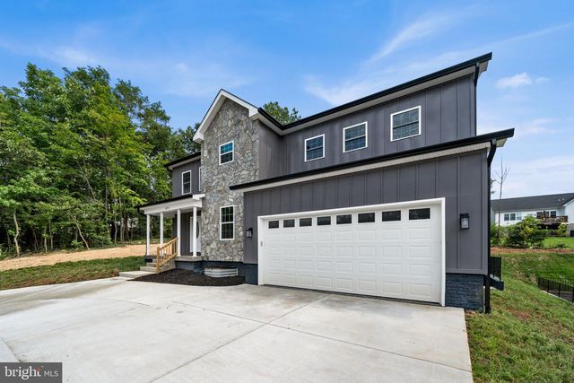 1371 N ROYAL AVE, Front Royal, VA 22630