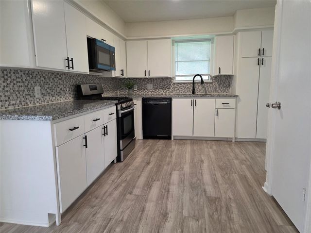 12123 Sea Shore Drive, Houston, TX 77072