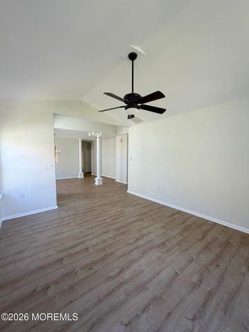 6 Firenze Court, Manchester, NJ 08759