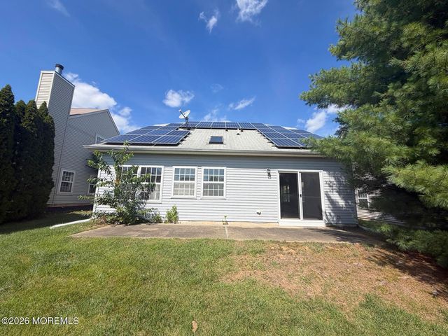6 Firenze Court, Manchester, NJ 08759