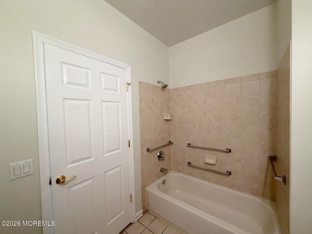 6 Firenze Court, Manchester, NJ 08759