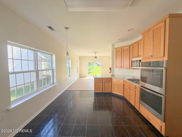 6 Firenze Court, Manchester, NJ 08759