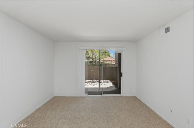 200 E Alessandro 34, Riverside, CA 92508