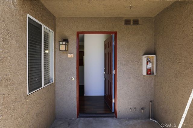 200 E Alessandro 34, Riverside, CA 92508