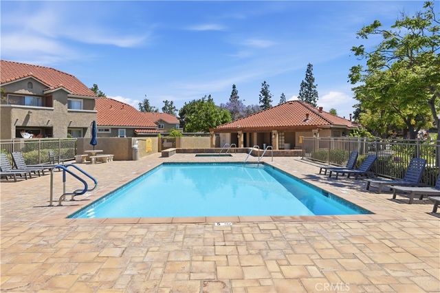 200 E Alessandro 34, Riverside, CA 92508