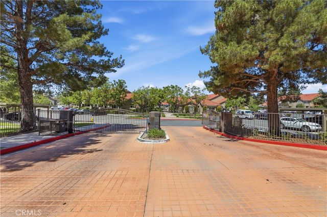 200 E Alessandro 34, Riverside, CA 92508