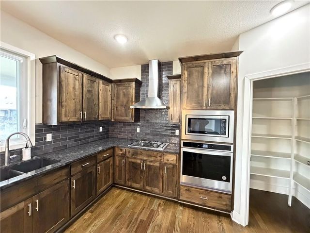 11312 Yecker Avenue, Kansas City, KS 66109