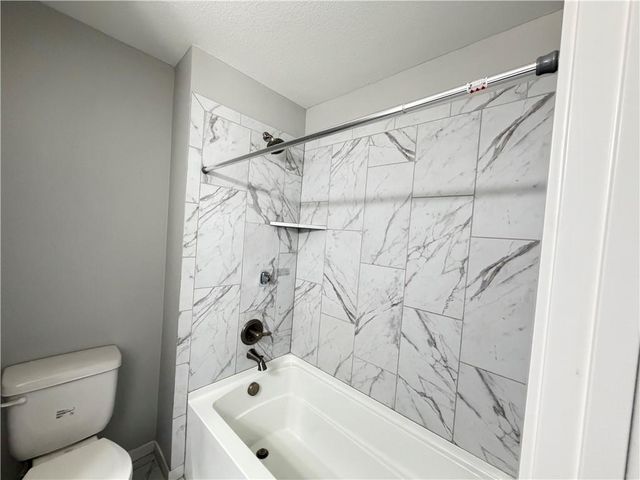 11312 Yecker Avenue, Kansas City, KS 66109