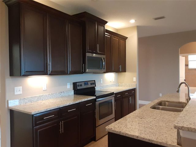 33848 EMERALD POND LOOP, Leesburg, FL 34788