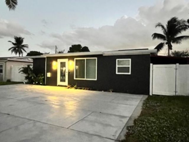 200 NE 56th Street, Fort Lauderdale, FL 33334