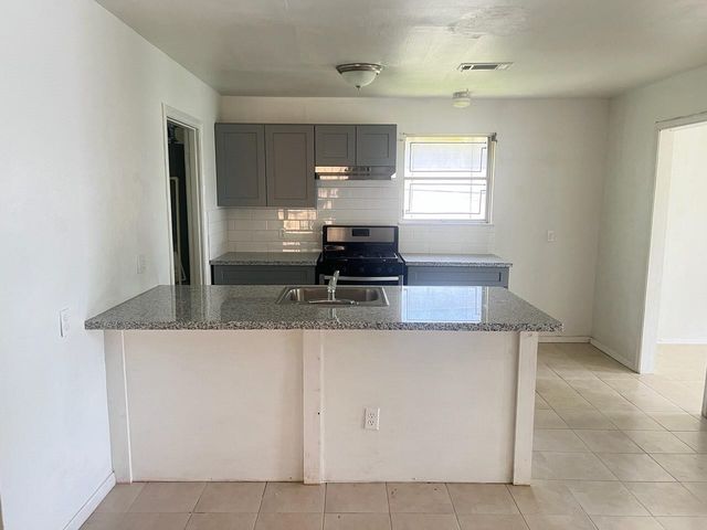 6723 Ridgeway Drive Drive, Houston, TX 77087