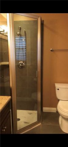 1320 E Ash, Fayetteville, AR 72703