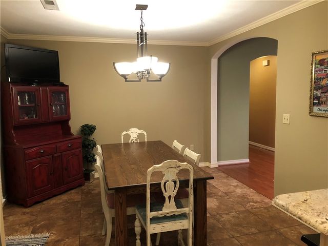 1320 E Ash, Fayetteville, AR 72703