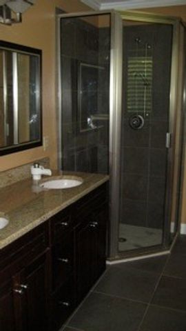 1320 E Ash, Fayetteville, AR 72703