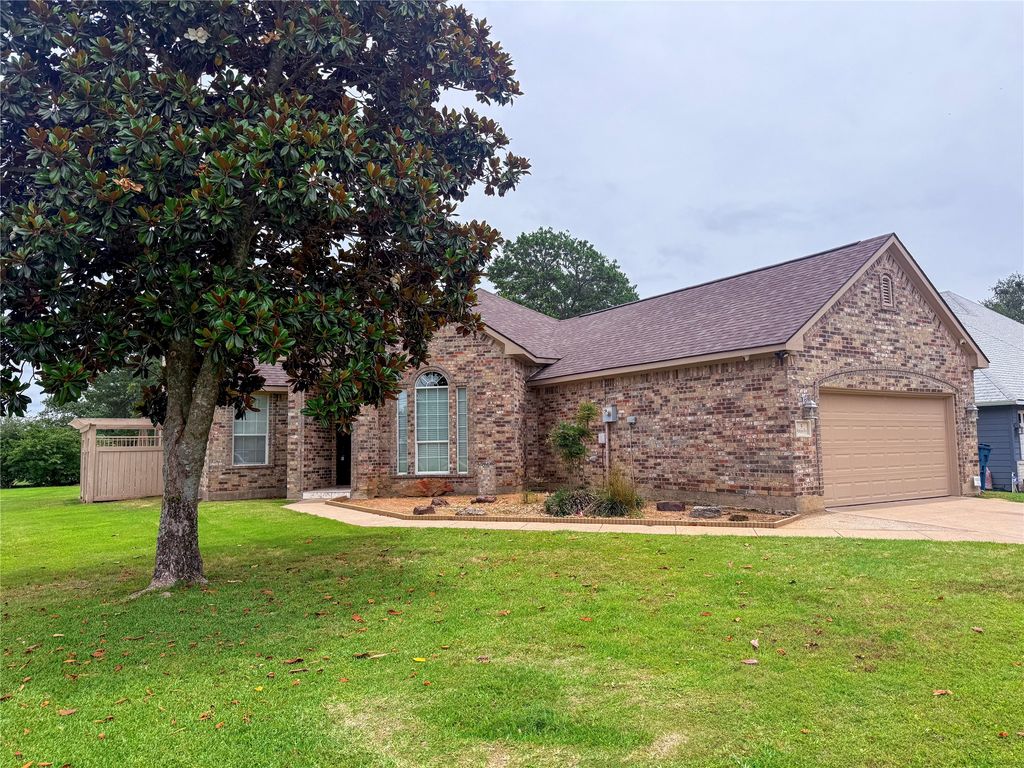 5 Woodlawn Way, Star Harbor, TX 75148