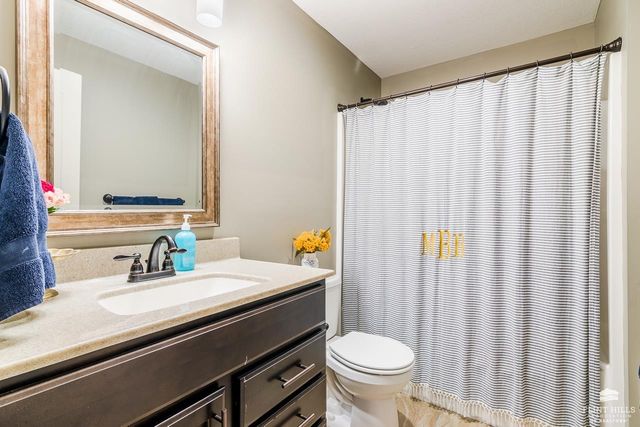 412 Ledgestone Ridge Court, Manhattan, KS 66503