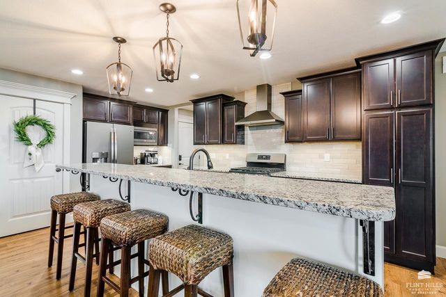 412 Ledgestone Ridge Court, Manhattan, KS 66503