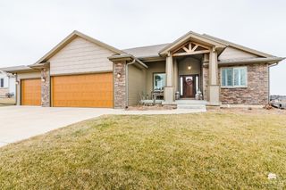 412 Ledgestone Ridge Court, Manhattan, KS 66503
