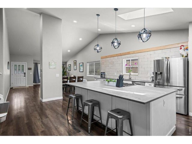 2431 Maplewood Cir E, Longmont, CO 80503