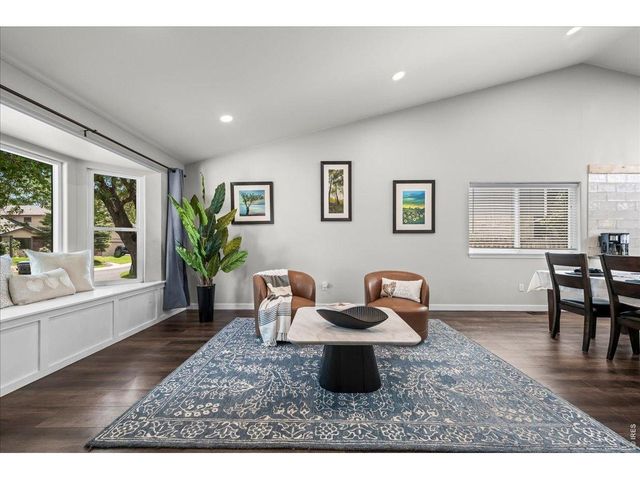 2431 Maplewood Cir E, Longmont, CO 80503