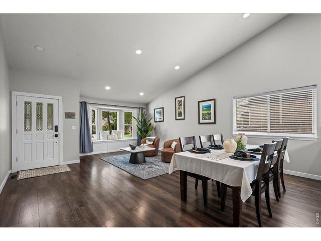 2431 Maplewood Cir E, Longmont, CO 80503