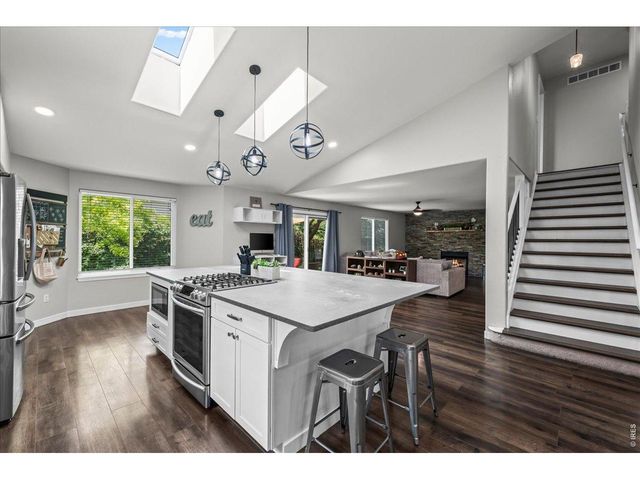 2431 Maplewood Cir E, Longmont, CO 80503