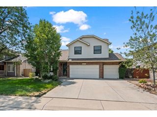 2431 Maplewood Cir E, Longmont, CO 80503