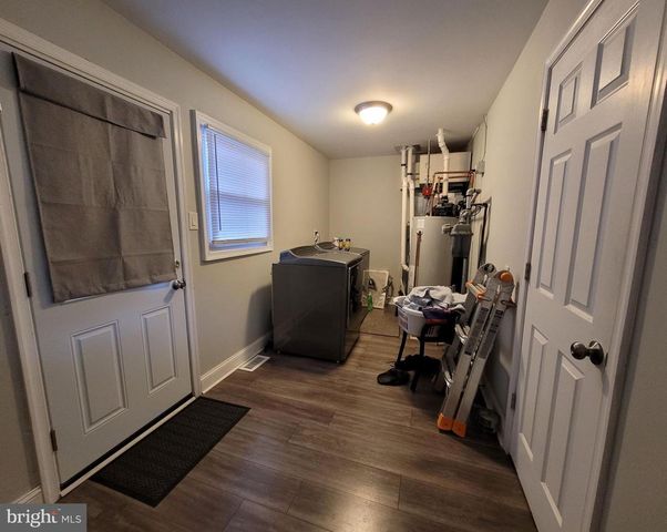 302 IRIS RD, Cherry Hill, NJ 08003