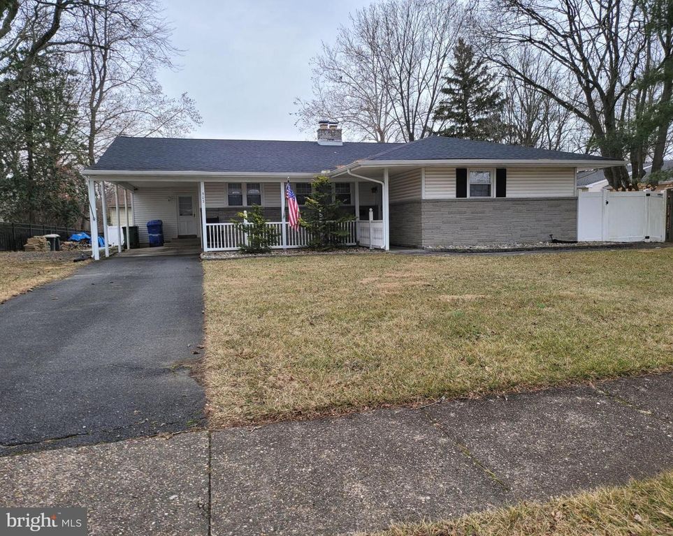 302 IRIS RD, Cherry Hill, NJ 08003