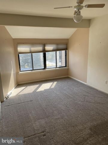 4 INDEPENDENCE PL, Newtown, PA 18940