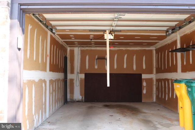 4 INDEPENDENCE PL, Newtown, PA 18940