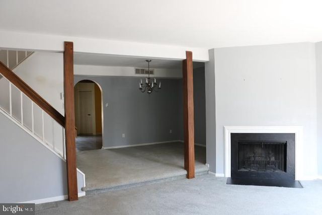 4 INDEPENDENCE PL, Newtown, PA 18940