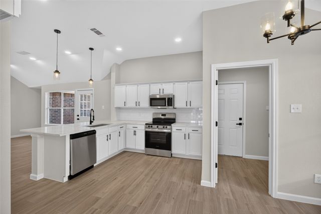 2221 Bridle Path Drive, Lancaster, TX 75146