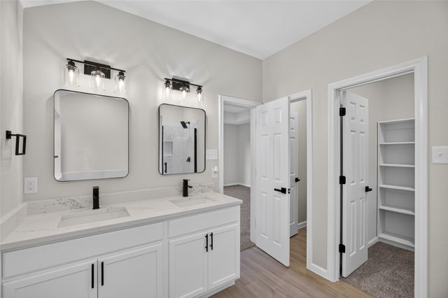 2221 Bridle Path Drive, Lancaster, TX 75146