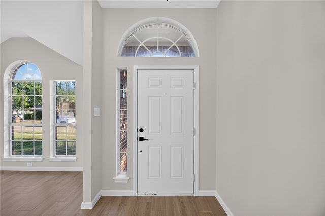 2221 Bridle Path Drive, Lancaster, TX 75146