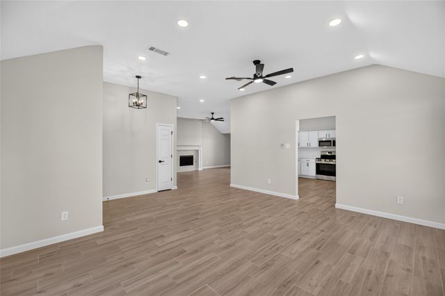 2221 Bridle Path Drive, Lancaster, TX 75146