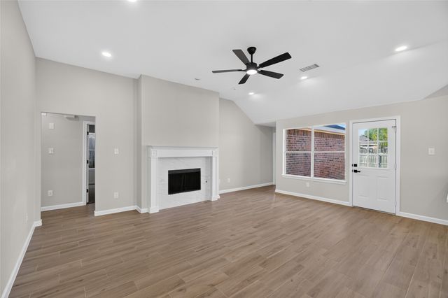 2221 Bridle Path Drive, Lancaster, TX 75146