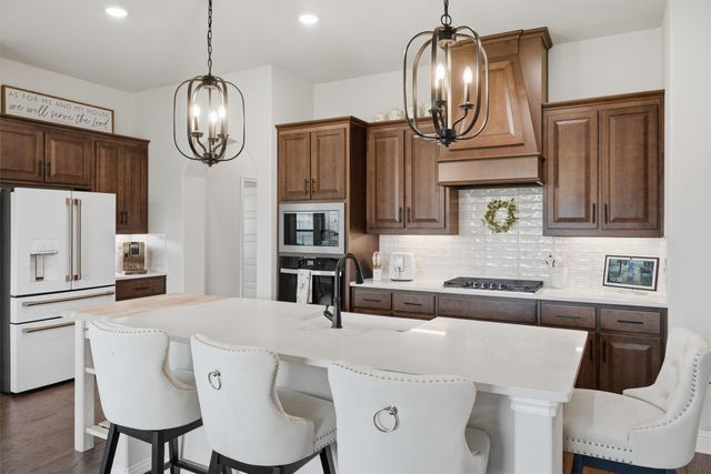 313 Bowrider Lane, Granbury, TX 76049
