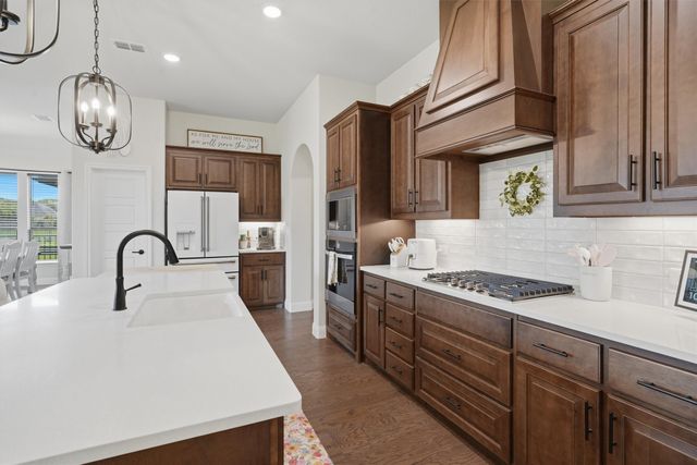 313 Bowrider Lane, Granbury, TX 76049