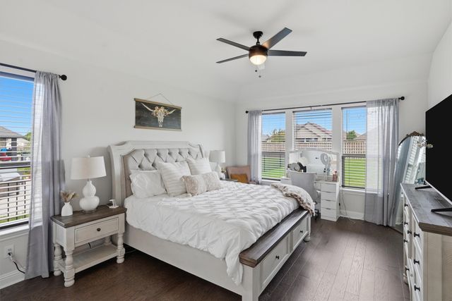 313 Bowrider Lane, Granbury, TX 76049