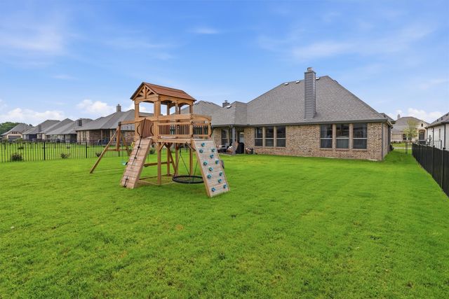 313 Bowrider Lane, Granbury, TX 76049