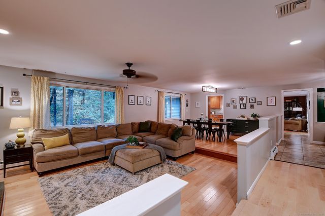 34 Heritage Drive, Glastonbury, CT 06033