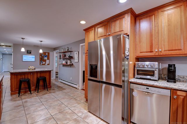 34 Heritage Drive, Glastonbury, CT 06033
